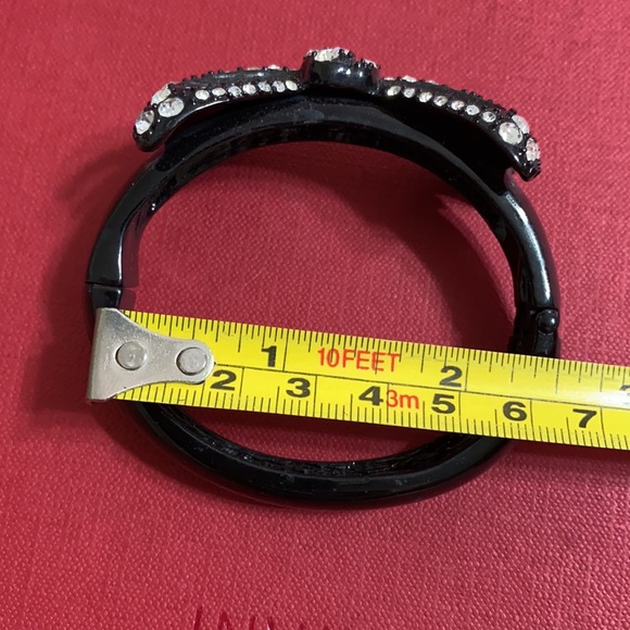 🖤Crystal Ribbon 🎀 hinged bracelet - Picture 9 of 11